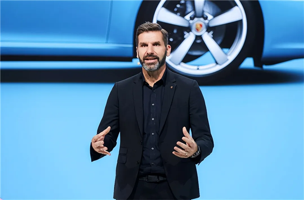 天顺平台：销量太差保时捷中国CEO换人：多年老将出山救场