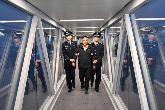 天顺平台官方：银川市原副市长郭柏春被决定逮捕 在境外落网被遣返 免职后曾“下海”当董事长